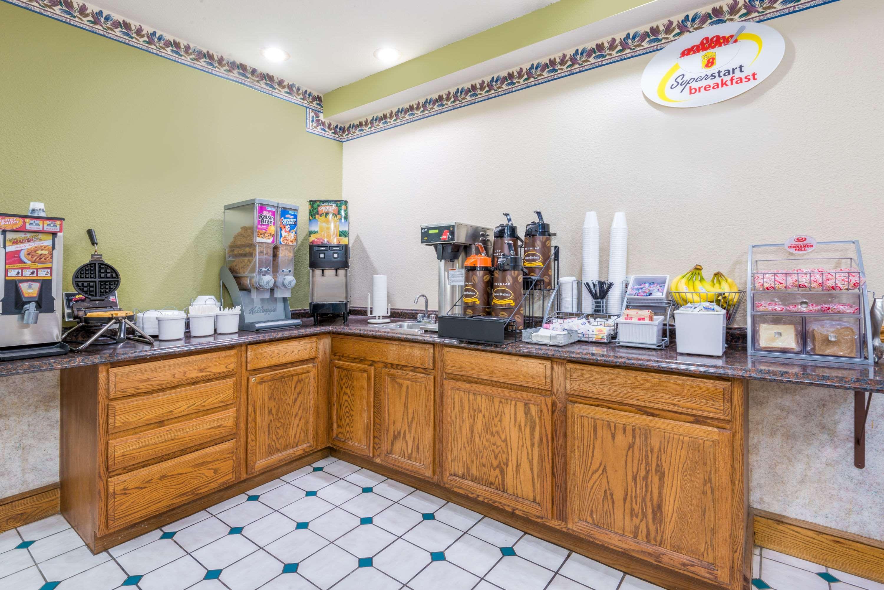 Super 8 By Wyndham Platte City Kansas City Area Esterno foto