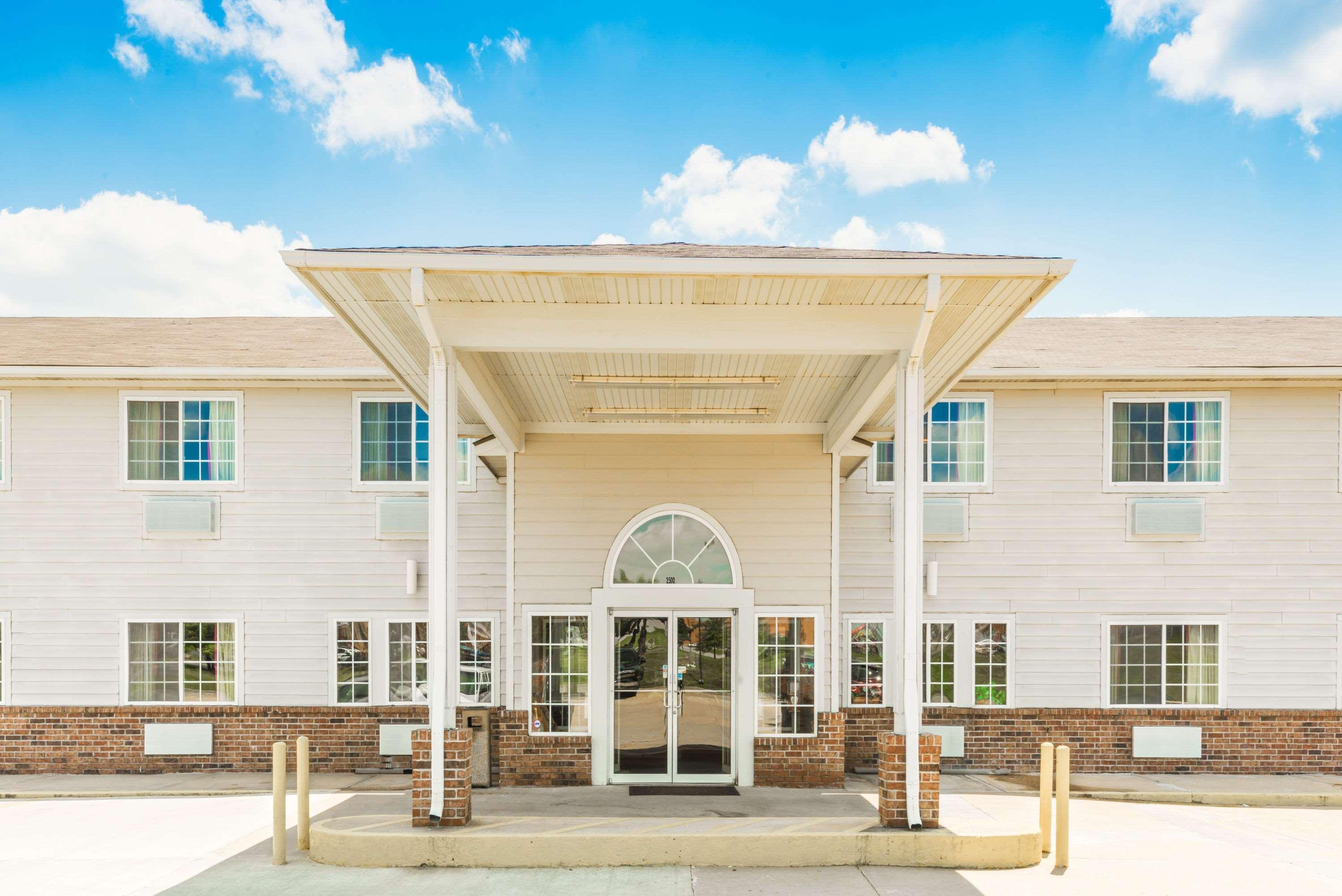 Super 8 By Wyndham Platte City Kansas City Area Esterno foto