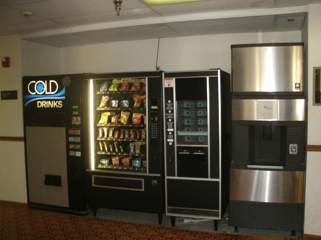 Super 8 By Wyndham Platte City Kansas City Area Esterno foto